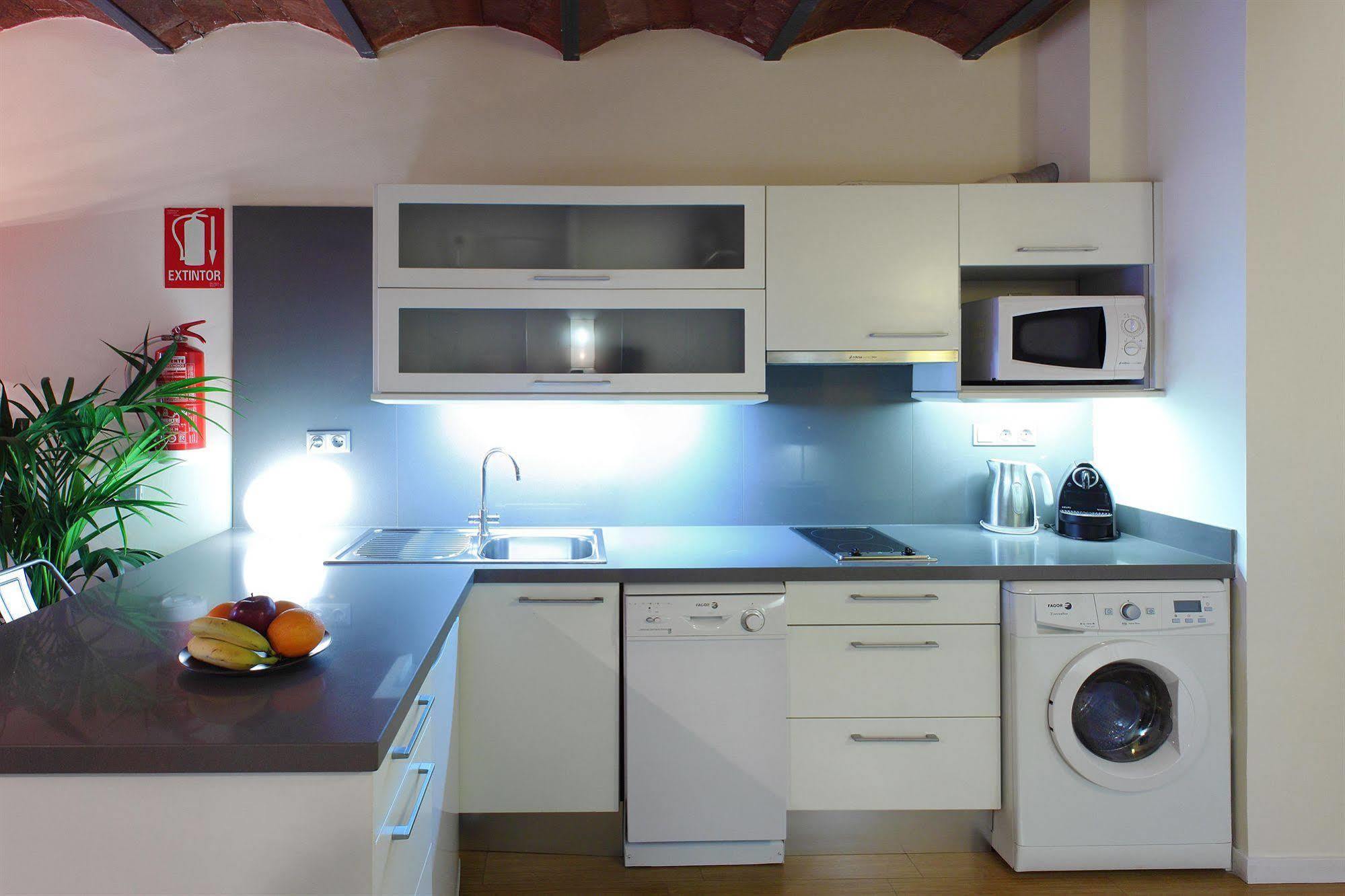Aspasios Las Ramblas Apartments Barselona Dış mekan fotoğraf